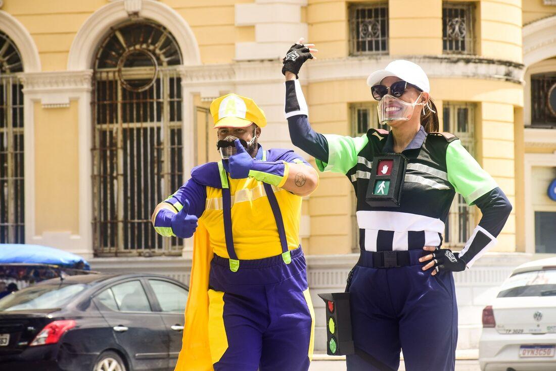 Painéis digitais das soluções Suporte Gerencial